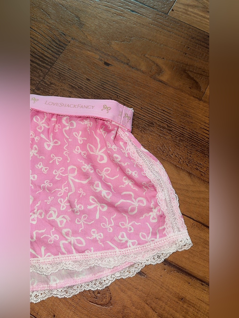 Excellent VS Pink X LoveShackFancy Satin Sleep Shorts w/ Bows Size Small - Picture 9 of 14